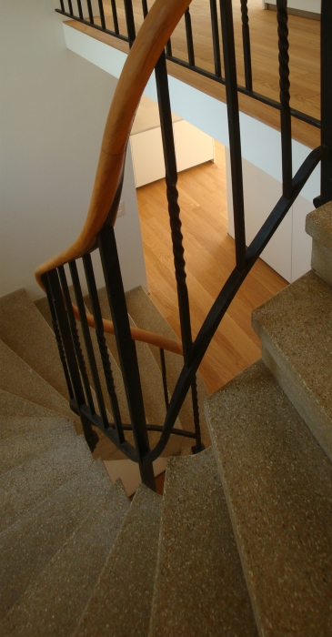 Hausrenovierung ökologische Sanierung Minergie-P Passivhaus Architektenhaus ökologisches Haus umweltfreundliches Zuhause Öko-Haus grüne Architektur umweltfreundliche Architektur Holzhaus gesundes Zuhause nachhaltige Architektur zeitgenössische Architektur moderne Architektur Architekturbüro Architektin Freiburg Architektin Bulle Architektin Romont Umbau und Sanierung