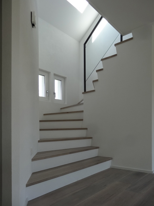 Hausrenovierung ökologische Sanierung Architektenhaus ökologisches Haus umweltfreundliches Zuhause Öko-Haus grüne Architektur umweltfreundliche Architektur Holzhaus gesundes Zuhause nachhaltige Architektur zeitgenössische Architektur moderne Architektur Architekturbüro Architektin Freiburg Architektin Bulle Architektin Romont Umbau und Sanierung